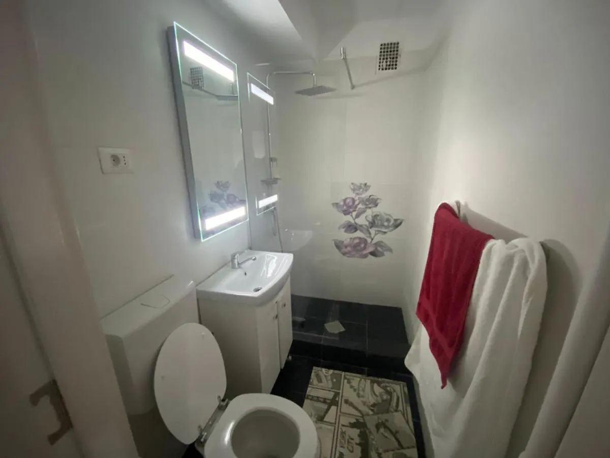 Calinescu Iulia Apartamento Bucareste